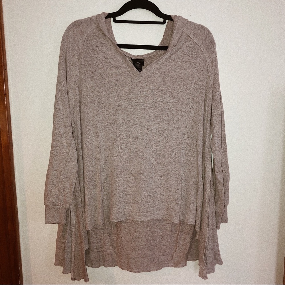 HOODED SWEATER WITH SIDE SLITS